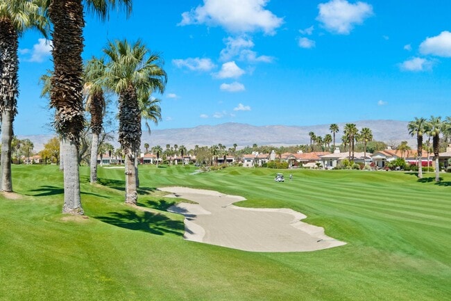 Building Photo - 872 Mission Creek Dr