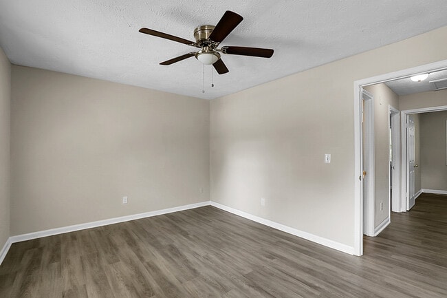 Building Photo - 1229 Creek Forest Ct NW