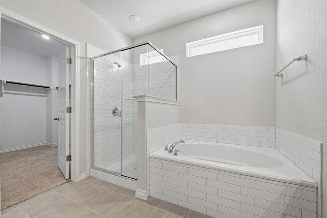 Building Photo - 245 Leeland Dr