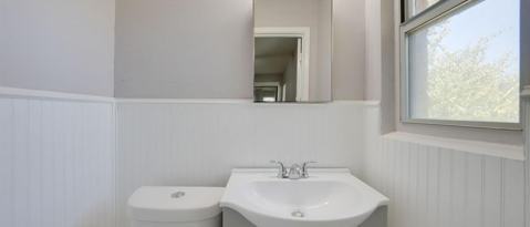 Building Photo - 2442 Oates Dr