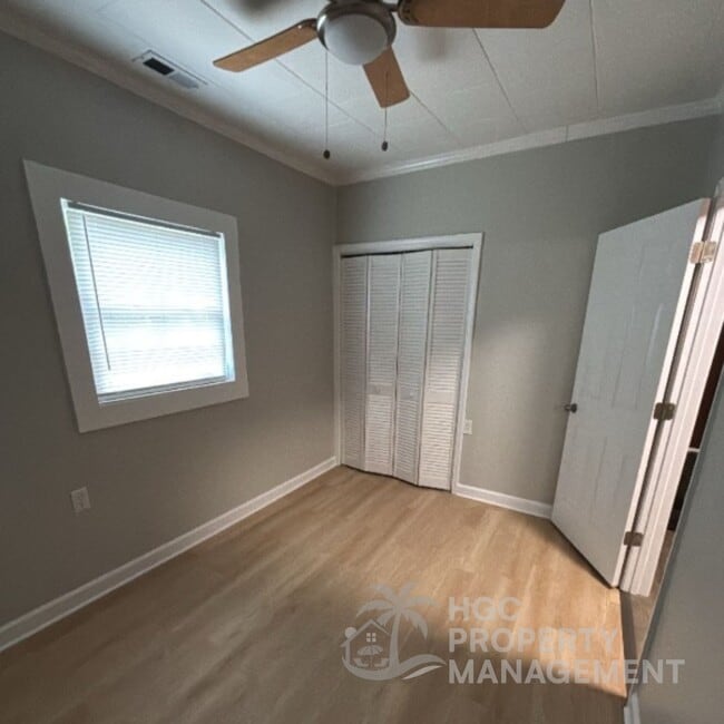 Building Photo - 1208 Ridge Ave