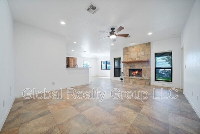 Building Photo - 1634 Sunblossom Cir