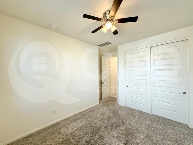 Building Photo - 747 W Nova Pl