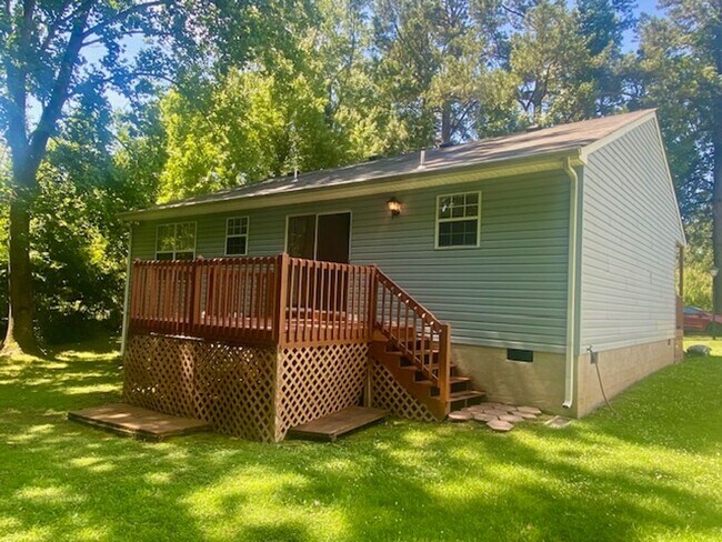 Building Photo - 133 Howard Dr