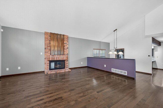 Building Photo - Ken Caryl Perfection