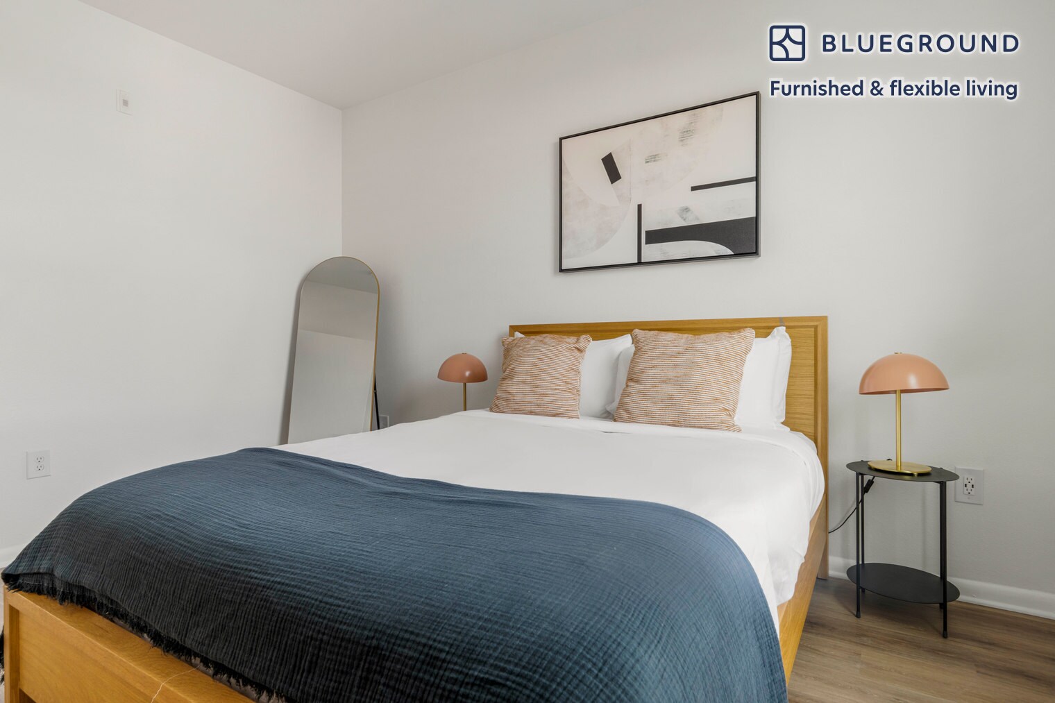 Building Photo - 3210 Esperanza Crossing