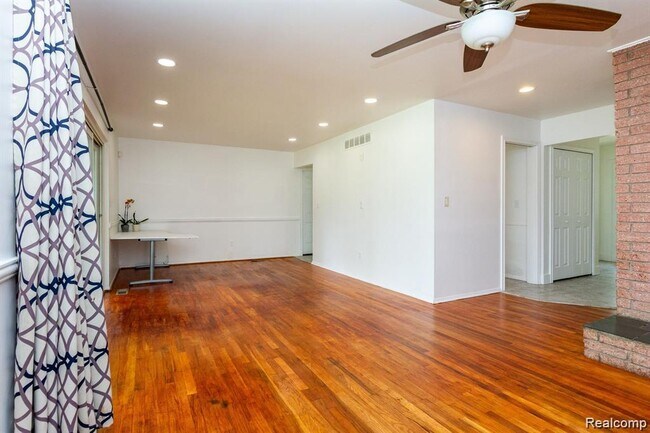 Building Photo - 21918 Knudsen Dr