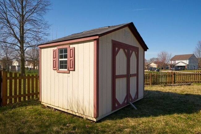 Building Photo - 4 Bedroom in Perry Township!