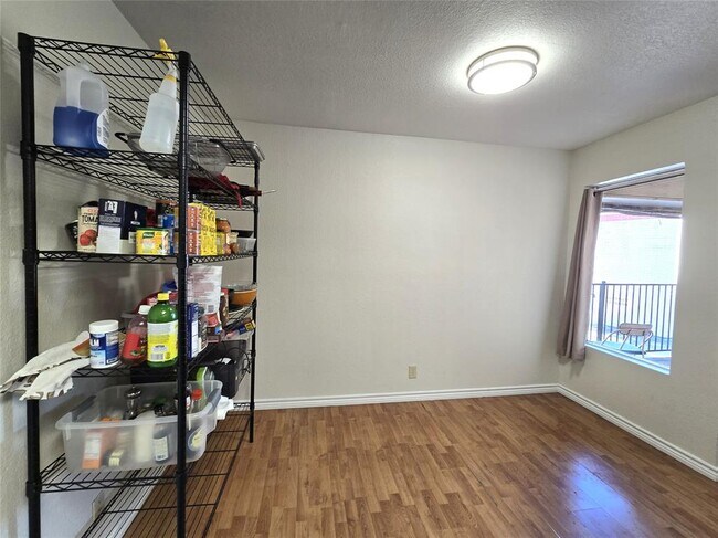 Building Photo - 2600 Penny Ln