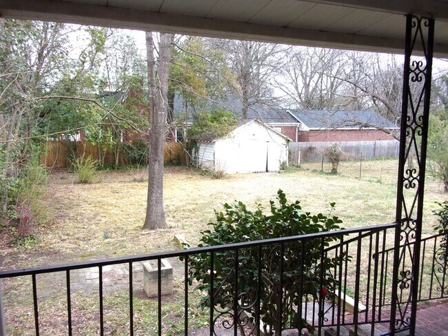 Building Photo - 738 Charlotte Ave