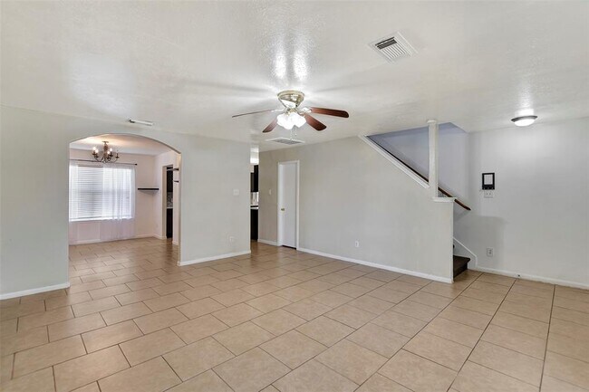 Building Photo - 1811 Adobe Falls Dr