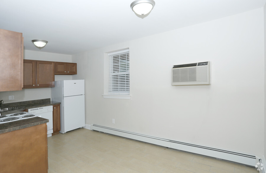 Kitchen/Dining Area - The Residences at Whitehall