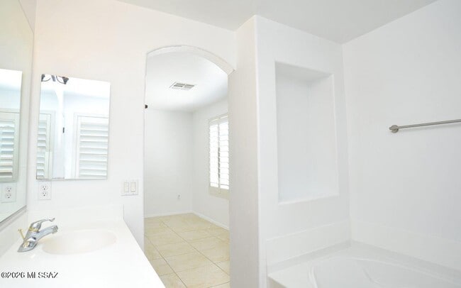 Building Photo - 5493 W Silent Dove Way
