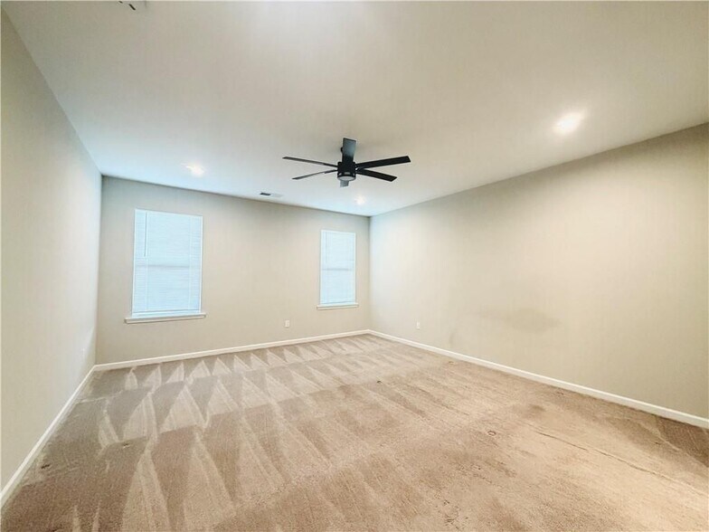 Building Photo - 607 Michigan Cir