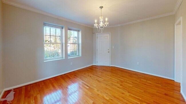 Building Photo - 330 Delafield Pl NW