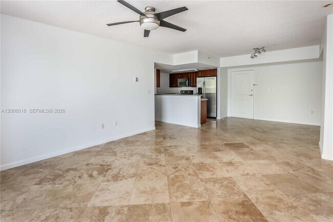 Building Photo - 1555 N Treasure Dr