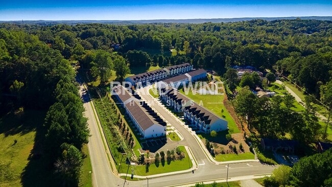 Building Photo - 131 Crestview Wy