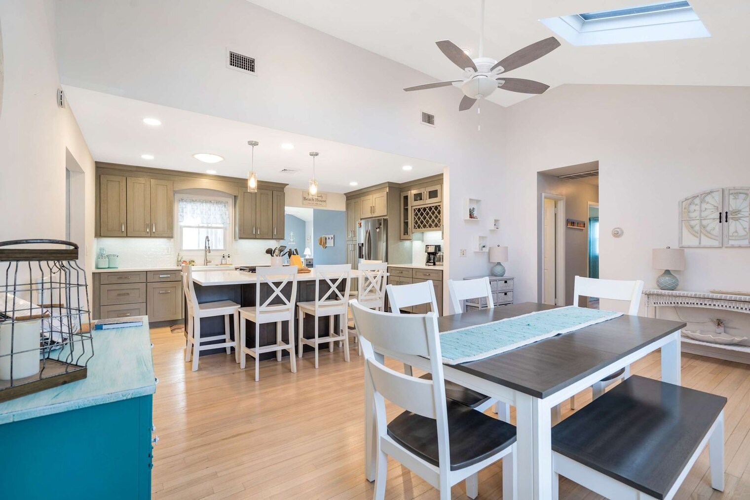 Building Photo - 18 Maryland Blvd