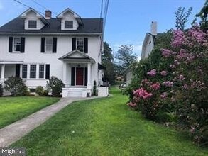 Building Photo - 21 S Stewart St