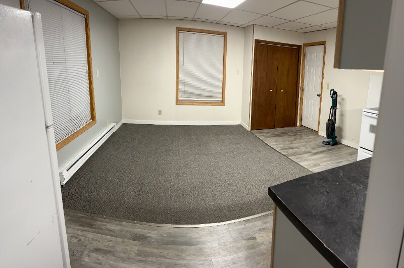 Building Photo - 118 Conley Ave S