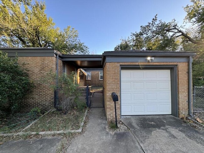 Building Photo - 3212 Ardyce Dr