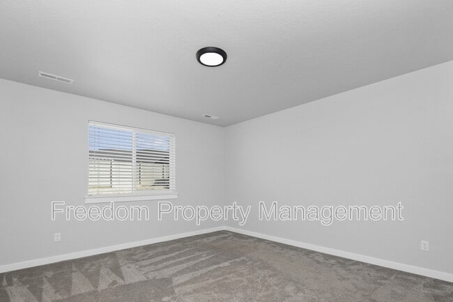 Building Photo - 2934 S Alcamo Wy