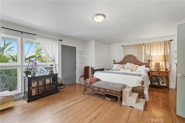 Building Photo - 202 W Manchester Ave