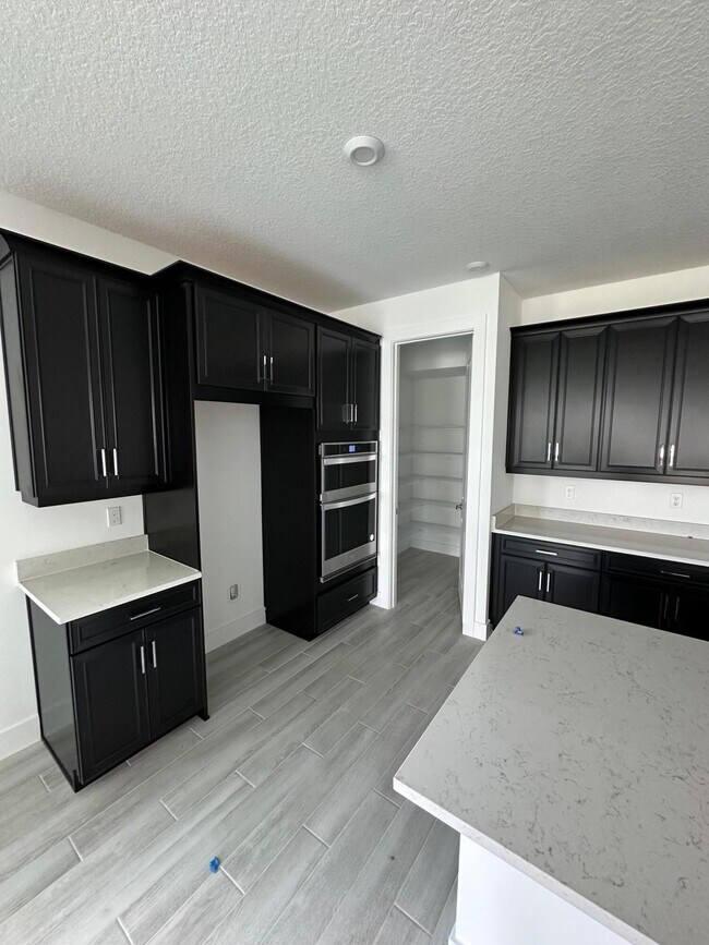 Building Photo - 12166 Viridian Blvd