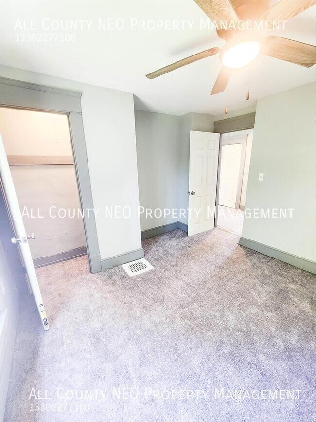 Building Photo - 10639 Dupont Ave