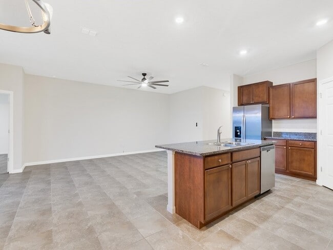 Building Photo - 6780 Canterbridge Dr