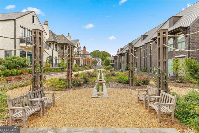 Building Photo - 255 High St