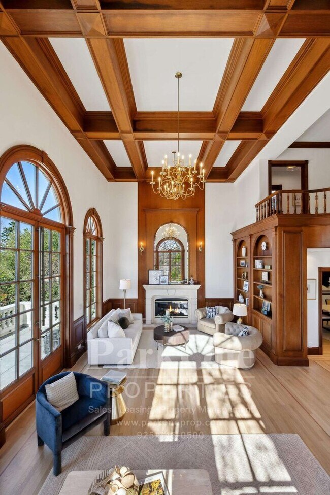 Building Photo - Short term, furnished possible for this magnificent home.