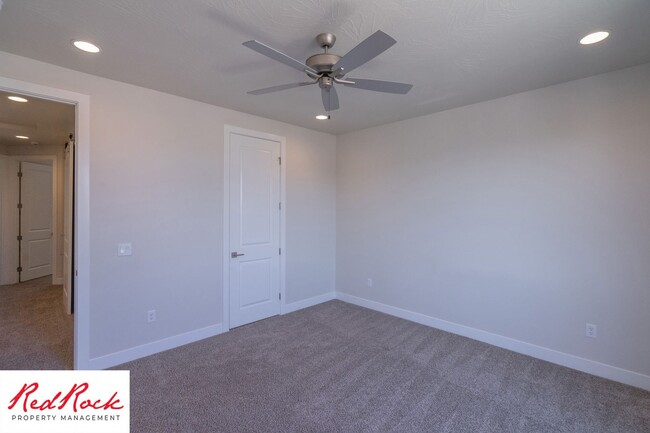 Building Photo - Home in the Heart of Hurricane!