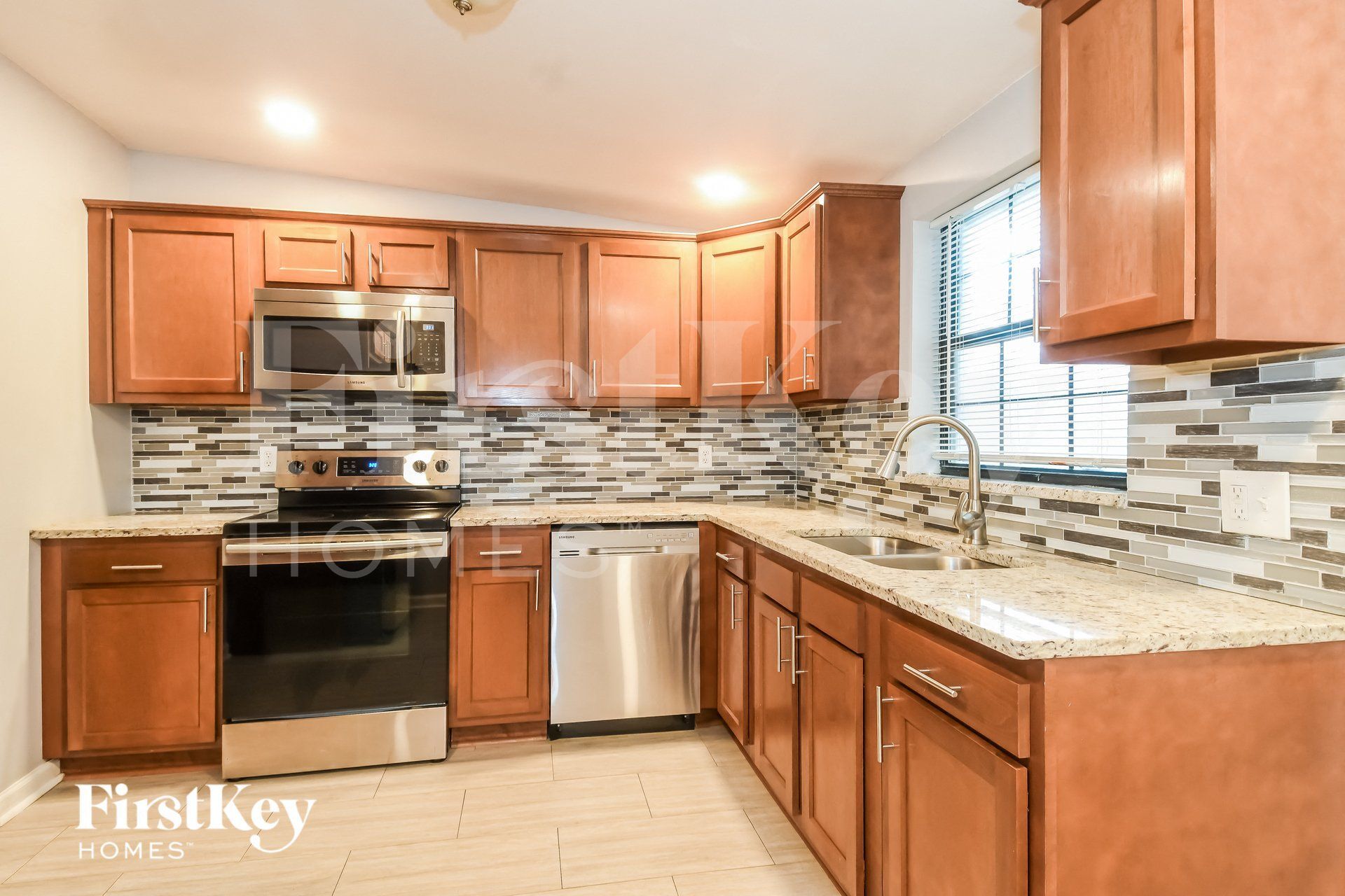 Building Photo - 7720 Lauderdale Dr N