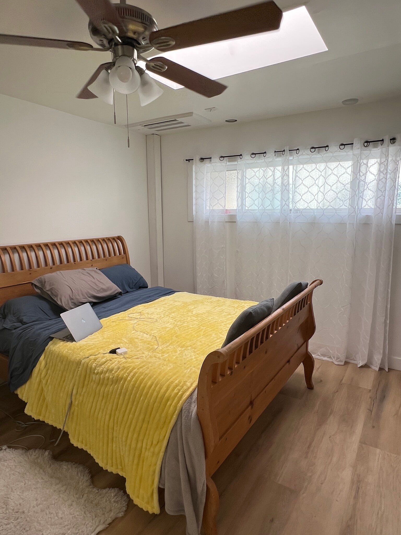 Master bedroom with AC 55 inch TV - 3512 Pacific Ave
