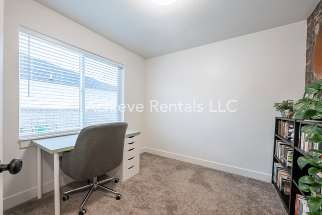 Building Photo - Single Family Rental in Wolfpack Crossing | Near Utah State and Hospitals