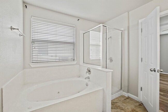 Building Photo - 711 Sugar Brook Dr