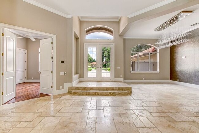 Building Photo - Stunning 5-Bedroom Pool Home on Nearly 2 A...