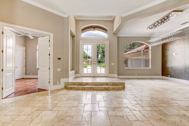 Building Photo - Stunning 5-Bedroom Pool Home on Nearly 2 Acres!