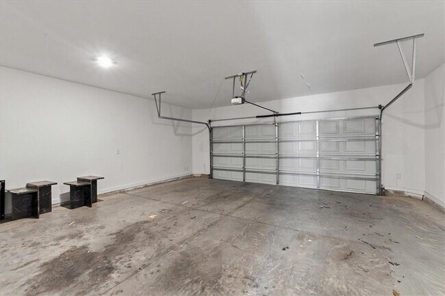 Building Photo - 1077 Glen Opal Dr