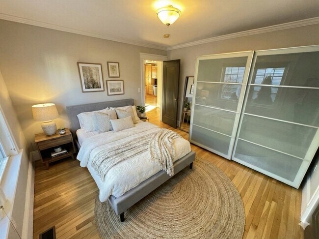 Building Photo - 129 Hillside Rd