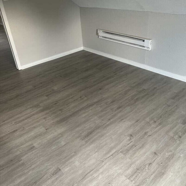 Building Photo - 3233 W 50th St