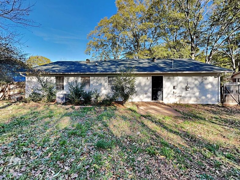 Building Photo - 421 Cabriolet Ct