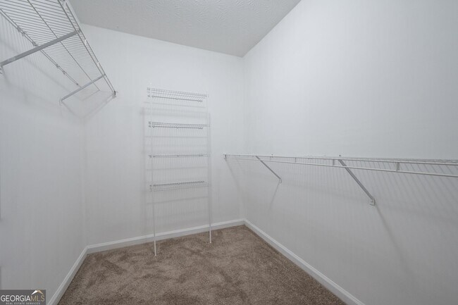 Building Photo - 1393 Glenover Way