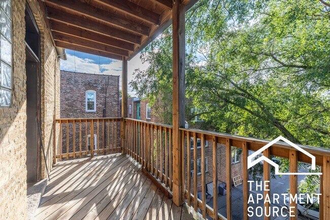 Building Photo - 1517 W Jonquil Terrace
