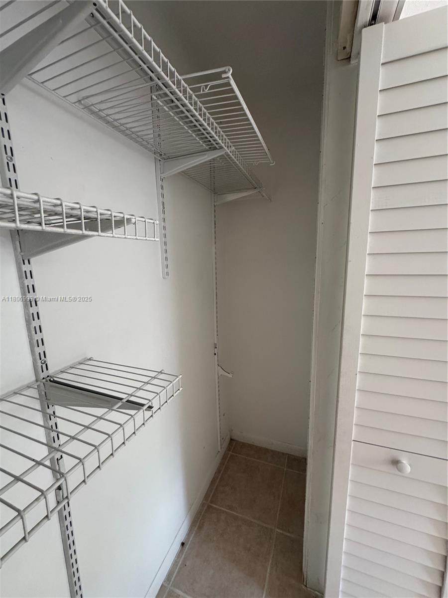Building Photo - 5122 SW 92nd Ter