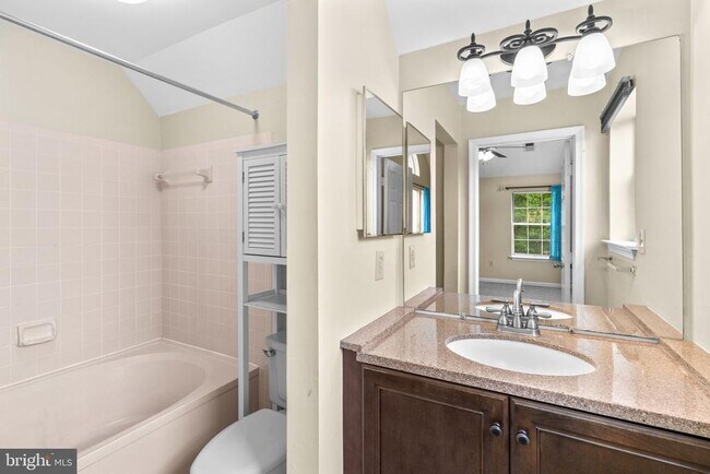 Building Photo - 8540 Harvest View Ct