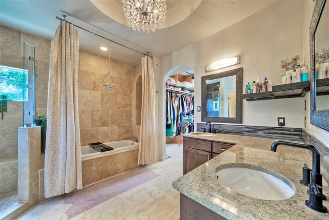 Building Photo - 5513 Great Divide Dr