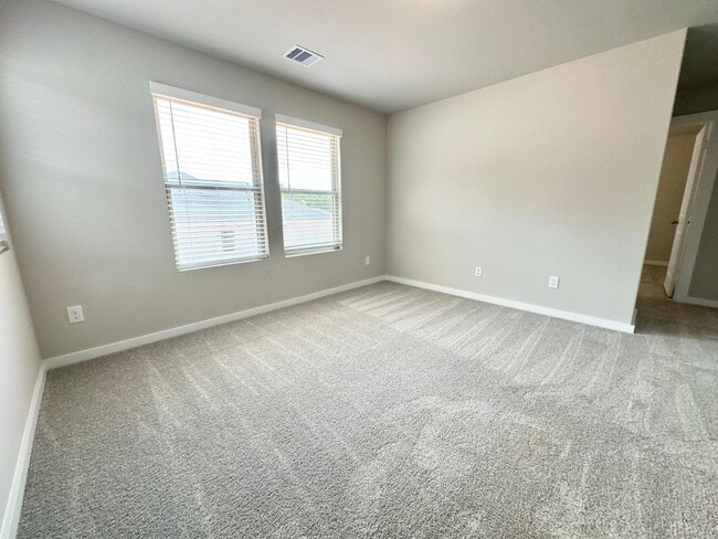 Building Photo - 12176 Ridge Top Dr