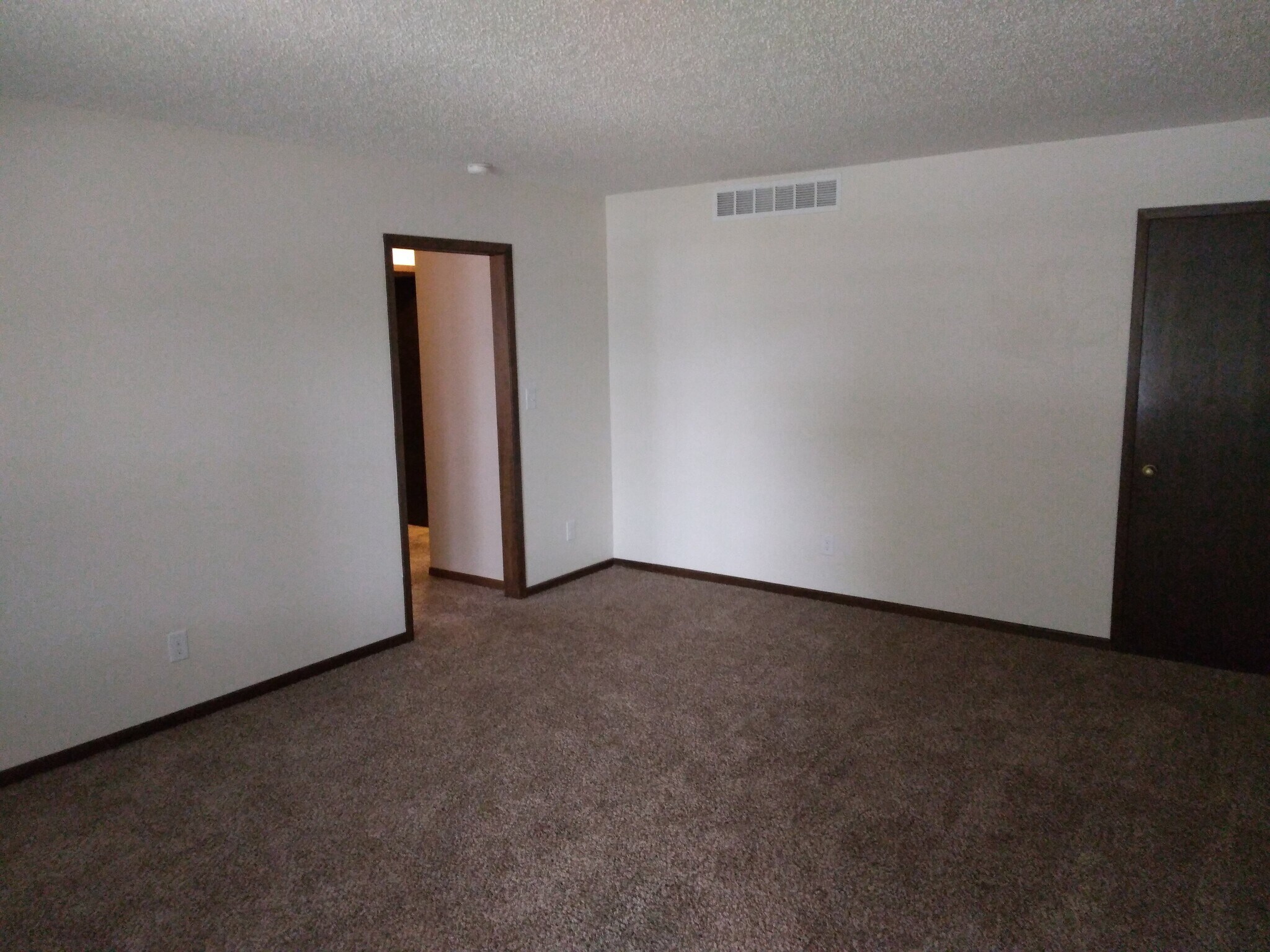 Building Photo - 2302 Prairie View East